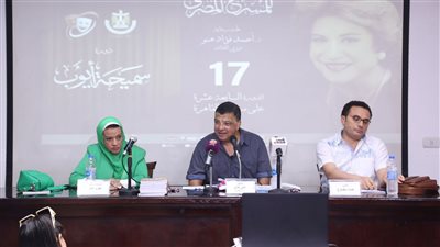 ندوة وحفل توقيع لكتاب الدكتورة نجوي عانوس بمهرجان المسرح المصري.. صور