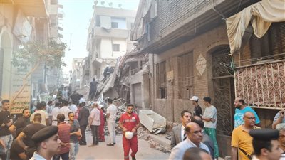 صور.. ننشر تفاصيل انهيار عقار حارة الزهير بالساحل 