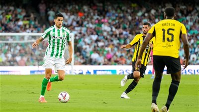 الشوط الأول.. الاتحاد متأخر أمام ريال بيتيس بثنائية