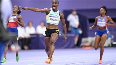 أولمبياد باريس 2024..انجاز تاريخي جوليان الفريد تفوز بسباق ١٠٠ متر عدو