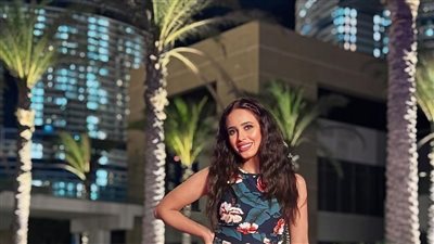 رنا سماحة تطل بالأبيض مع مكياج هادئ