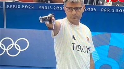  لاعب الرماية التركي يخطف الأنظار من جديد في أولمبياد 2024  