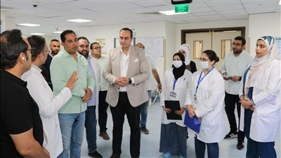 رئيس هيئة الرعاية الصحية يترأس لجنة المرور على المنشآت الطبية بأسوان