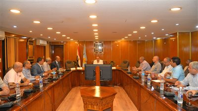 أسيوط تناقش استعدادات المدن والمراكز لاحتفالات صيام السيدة العذراء 