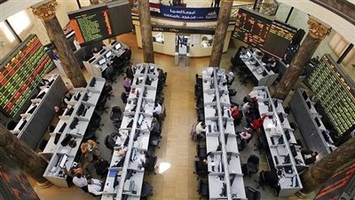 تراجع جماعي لمؤشرات البورصة بمستهل تعاملات اليوم الإثنين