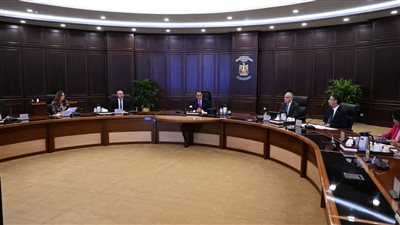 رئيس الوزراء يناقش سبل مساندة صناعة السكر المحلية