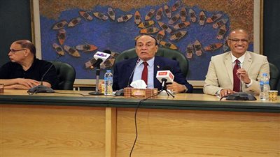 الشؤون العربية بالصحفيين تستضيف اللواء سمير فرج في حوار مفتوح 