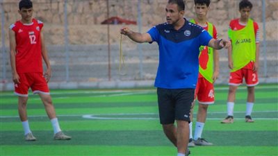 منتخب اليمن للناشئين يخوض تدريباته على ملعب روكب بالمكلا 