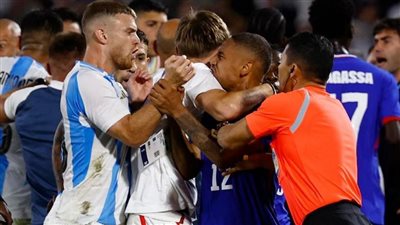 مهاجم الأرجنتين الأولمبي: لاعبو فرنسا وصفونا بالعنصريين