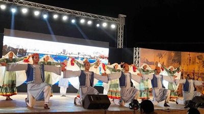 محافظ أسوان يشيد بأداء فرقة أسوان للفنون الشعبية بالمحافل الدولية 