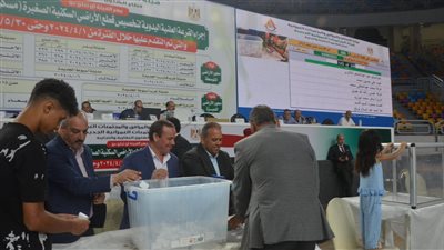 استكمال قرعة تخصيص الأراضي السكنية بمدينة السادات لليوم الثالث بين 9860 مواطنا