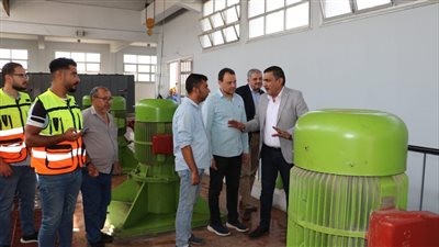 مساعد نائب رئيس المجتمعات العمرانية يتفقد مأخذ ومحطة تنقية مياه الشرب بـ 6 أكتوبر