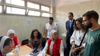  صرف مكافأة لـ«مثقفة صحية» بمركز طبي التجمع الخامس