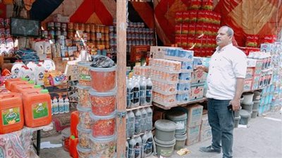 حملة إشغالات وتموين مكبرة للتفتيش علي المحال التجارية بدشنا