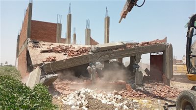 إزالة 57 حالة تعدٍ علي الأراضي الزراعية بأسيوط