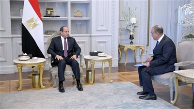 السيسي يوجه باستمرار دمج مستهدفات الاستراتيجية الوطنية لحقوق الإنسان في سياسات الدولة 