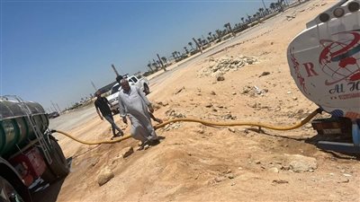 ضبط سيارتين مياه شرب بالغردقة تخالف تعليمات المحافظة