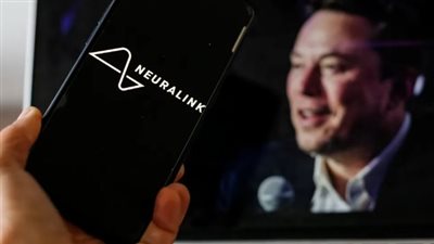 نيورالينك تنجح في زرع شريحة بدماغ مريض ثانٍ