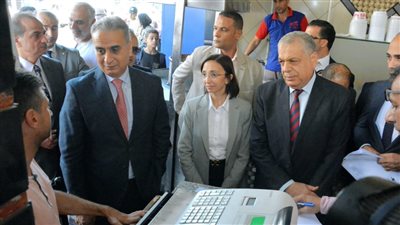 جولة مفاجئة لرئيس جهاز حماية المستهلك ومحافظ البحيرة  على الأسواق.. صور