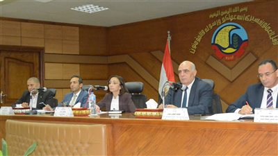 محافظ البحيرة توافق على إقامة 5 مشاريع استثمارية 