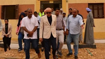 محافظ الأقصر يتفقد عمارات سكن كريم بأرمنت ويوجه بتكثيف المساحات الخضراء