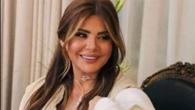 عمرو يوسف وحازم إمام يشاركان فى عزاء ميريت رحمي بمسجد الشرطة 