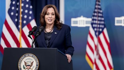 اعتقال رجل بتهمة تهديد كامالا هاريس