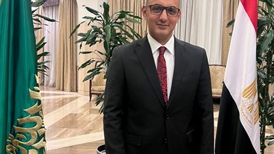  اقتصادي يكشف الأسباب وراء تقلبات الأسواق العالمية