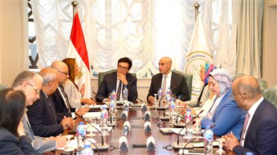 وزير التربية والتعليم يبحث تعزيز الوعي والثقافة لدى الطلاب