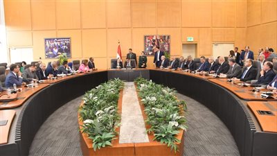 تفاصيل اجتماع وزير الإسكان مع أعضاء النواب والشيوخ