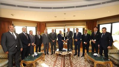 وزير الطيران يستقبل وفد حزب حماة وطن لبحث اوجه التعاون المستقبلى