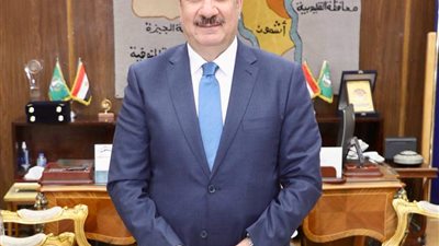 محافظ المنوفية يجري إتصالاً لتهنئة أوائل الثانوية العامة