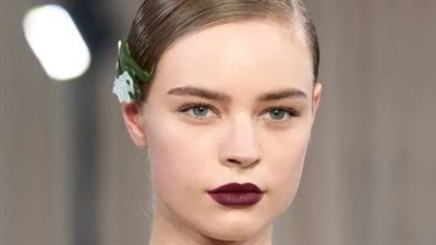   صيحات ألوان أحمر الشفاه الرائجة لعروض أزياء 2025