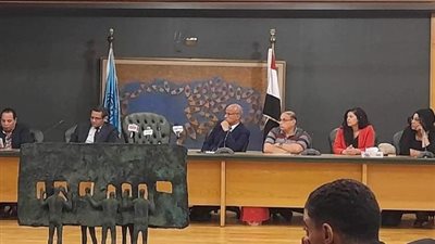الزناتى: سمير فرج 