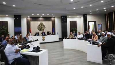 محافظ أسوان: تحقيق أكبر إستفادة لمشروعات الخطة الإستثمارية 