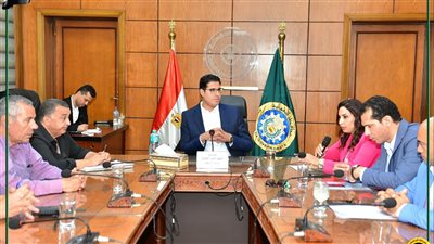 محافظ الدقهلية يعقد اجتماع مع الشركة المصرية للاتصالات لبحث سبل التعاون 