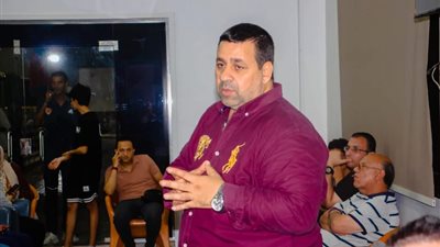 البسيوني يجتمع بأولياء الأمور من أعضاء الجمعية العمومية لنادى المنصورة 