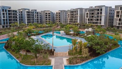 صور .. رئيس جهاز حدائق أكتوبر يتفقد مشروع 