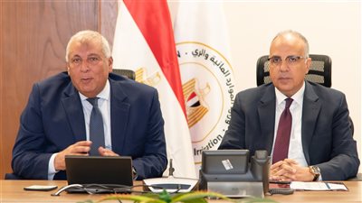 وزير الري يوجه بالمتابعة المستمرة للآبار الجوفية لضمان تطبيق الضوابط