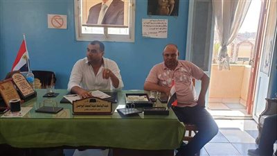 مدير إدارة شباب بلقاس يعقد اجتماع مع رؤساء الأقسام وموظفى الإدارة 