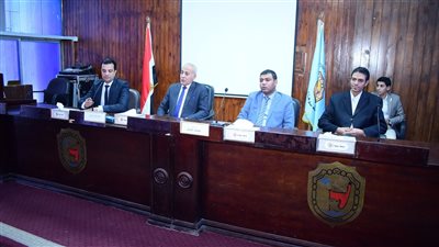 جامعة سوهاج تنظم احتفالية بتخريج الدفعة الأولى من مبادرة سفراء التكنولوجيا 