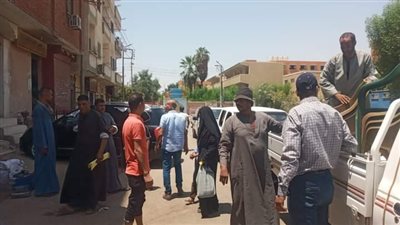 نجع حمادي تنفذ حملة مكبرة لرفع الإشغالات من الشوارع 