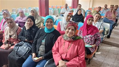 مدير تعليم نجع حمادي يبحث آليات سد العجز في أعداد المعلمين