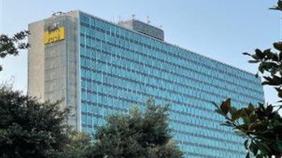 4 مواهب بحثية إفريقية شابة على منصة جائزة إيني لعام 2024