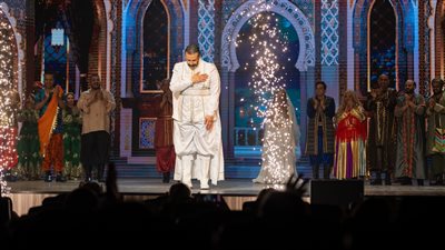  كريم عبد العزيز يروج للسندباد: استنونا في مهرجان العلمين بهذا الموعد 