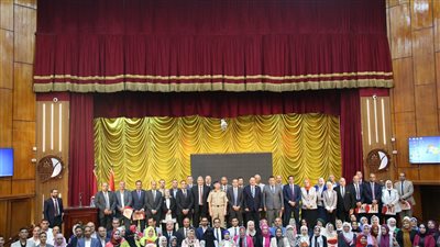 جامعة الفيوم: ختام الدورة التثقيفية للدراسات الاستراتيجية والأمن القومي