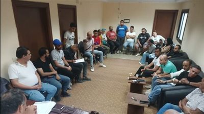 مدير عام قصر ثقافة شمال سيناء يعقد اجتماع مع الفرق المسرحى  