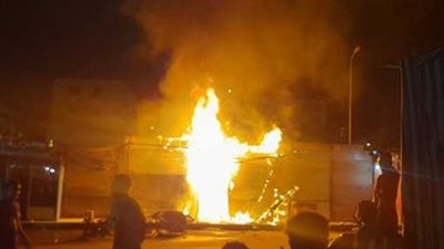 السيطرة على حريق شب فى أكشاك مزلقان السيل بأسوان