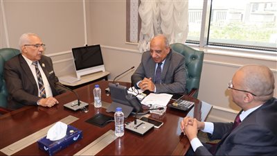 وزير الكهرباء يستقبل أعضاء لجنة الطاقة والبيئة والقوى العاملة بالشيوخ