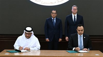 رئيس الوزراء يشهد توقيع مذكرة تفاهم بين مصر والإمارات للتعاون في البترول